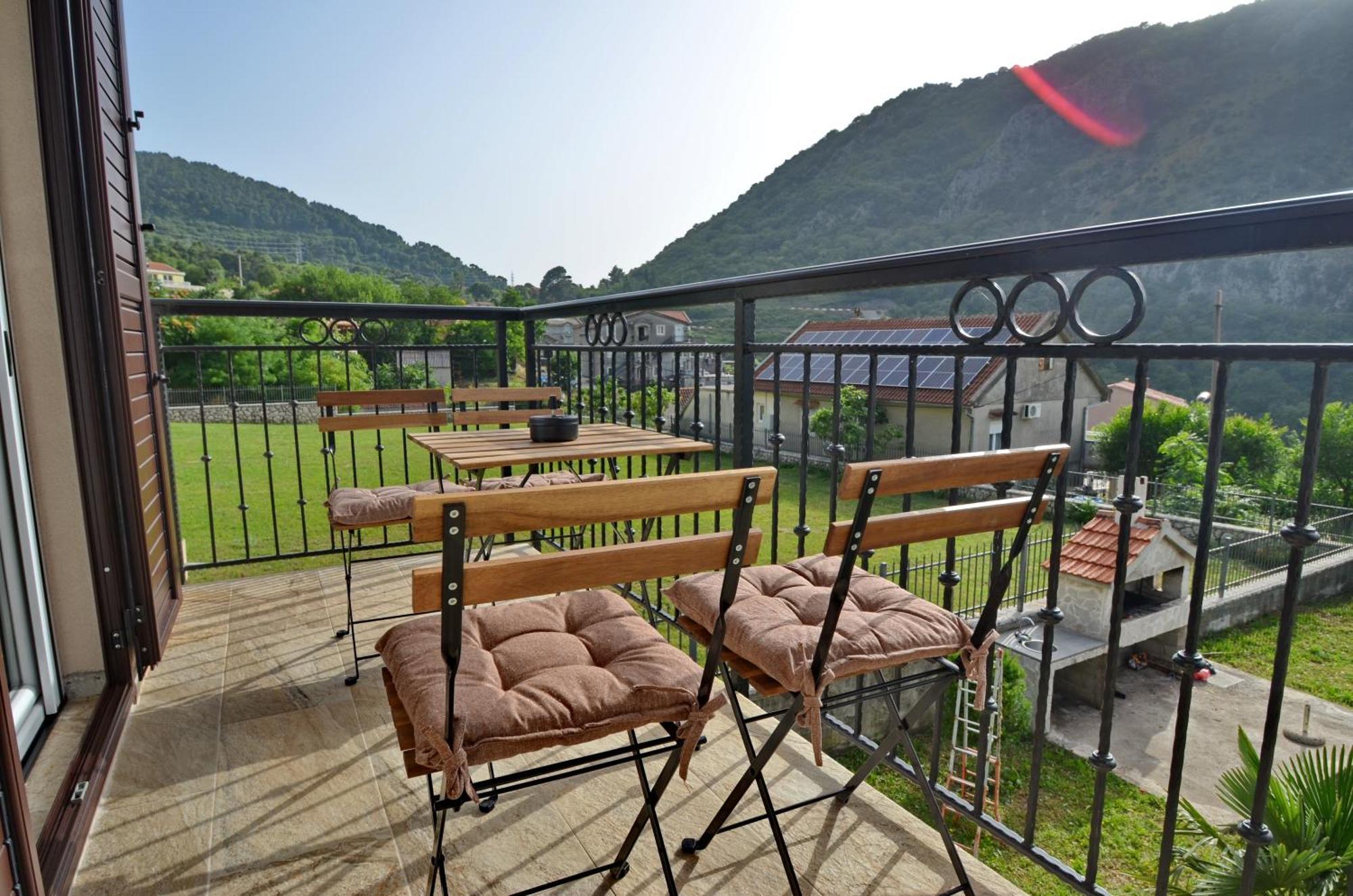 Apartments Orizzonte With Beautiful View Of The Bay Kotor Exterior photo
